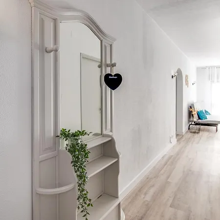 Renovated Oasis Ocean View 1bd Wi-fi 3 Min Apartament